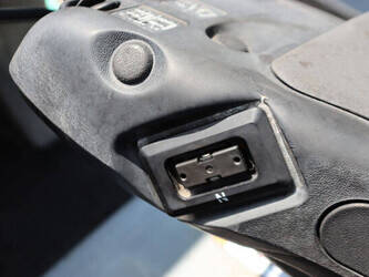 2017-mitsubishi-fg25n-49015625