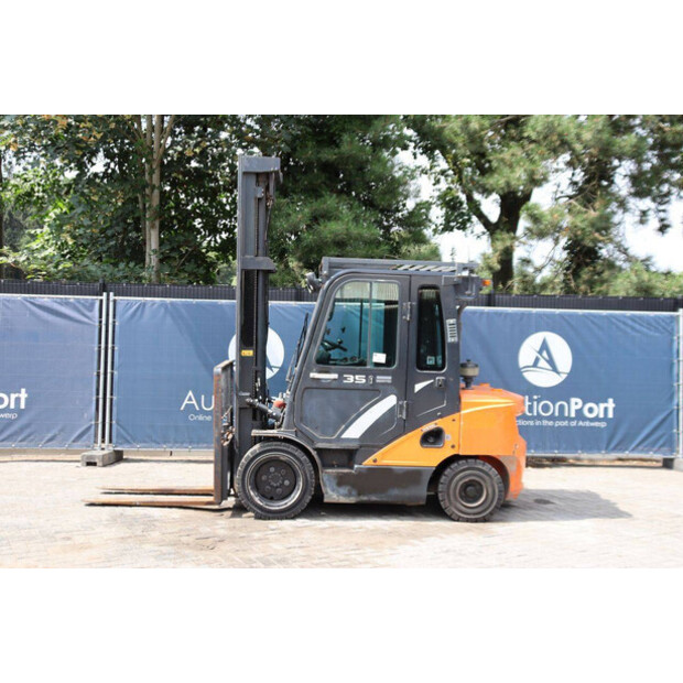 2020 Doosan D35C-7-49015675