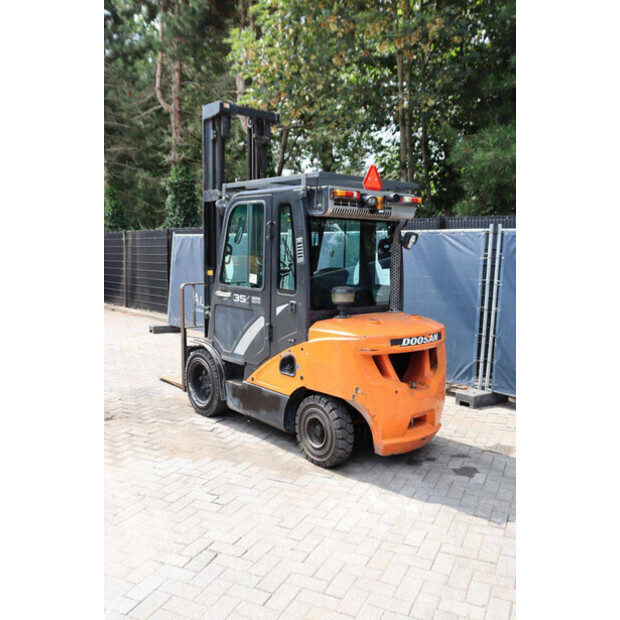 2020 Doosan D35C-7-49015677