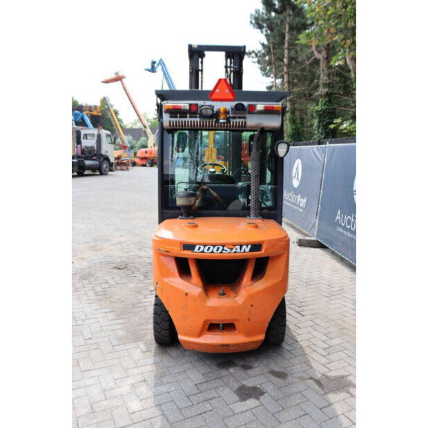 2020 Doosan D35C-7-49015678