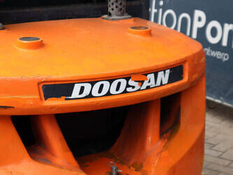 2020-doosan-d35c-7-49015695