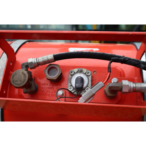 2013 Hyster H4.2-49015743