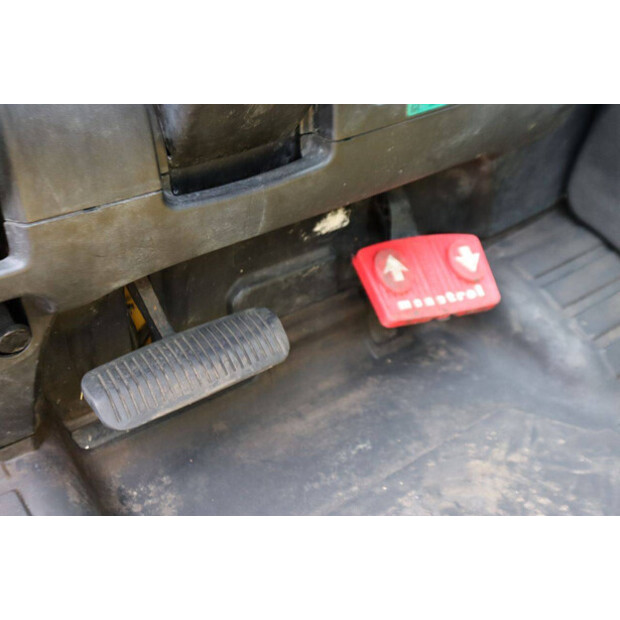 2013 Hyster H4.2-49015748