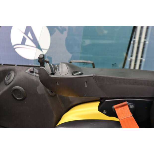 2013 Hyster H4.2-49015749