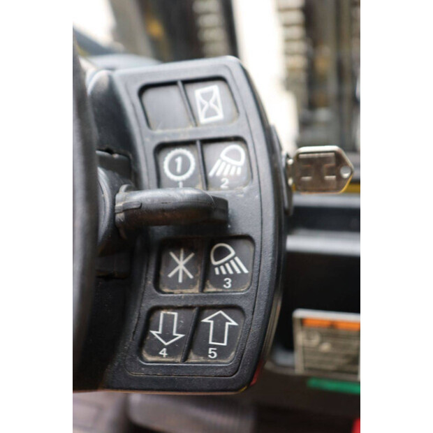 2013 Hyster H4.2-49015757