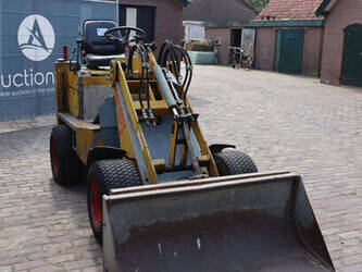 2008-knikmops-90-1485295-49015852