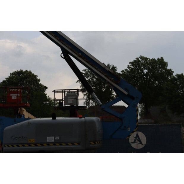 2005 Genie Z-80/60-49016256