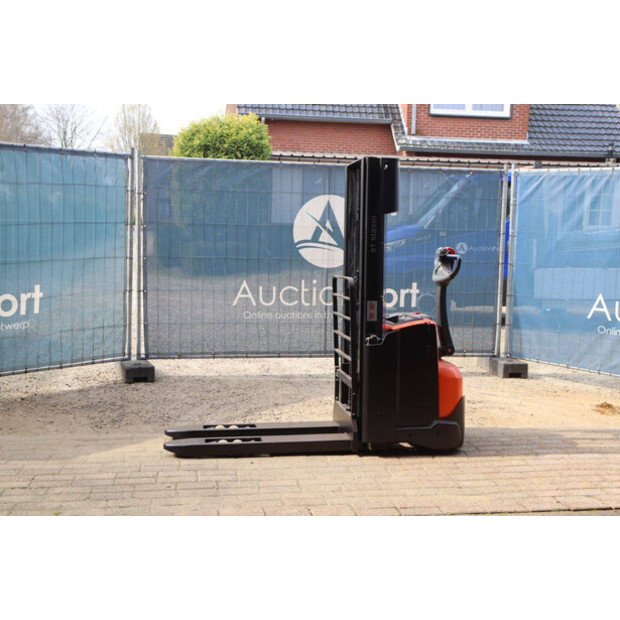 2015 BT SWE140L-49016348