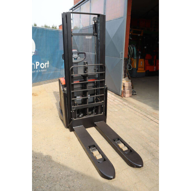 2015 BT SWE140L-49016353