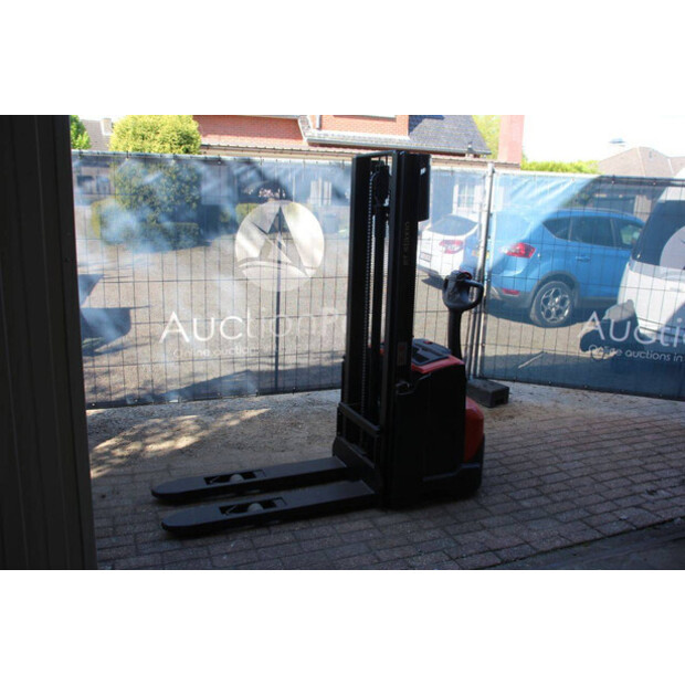 2019 Toyota SWE120-49016376