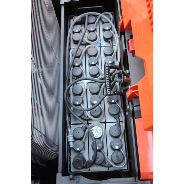 2019 Toyota SWE120-49016380