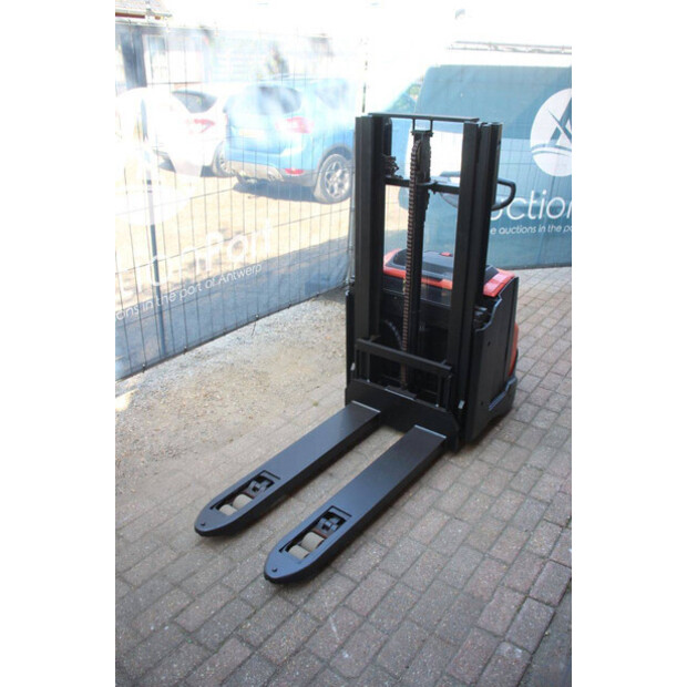 2022 Toyota SWE200D-49016420