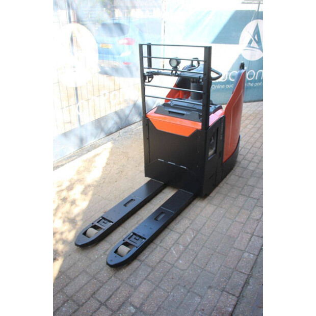 2021 تويوتا LPE220-49016465