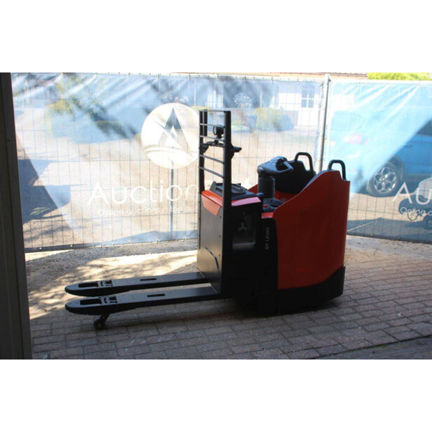 2021 تويوتا LPE220-49016476