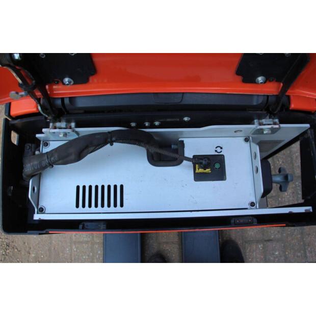 2020 Toyota LPE200-49016492