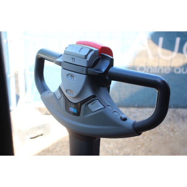 2015 بي تي SWE140L-49016552