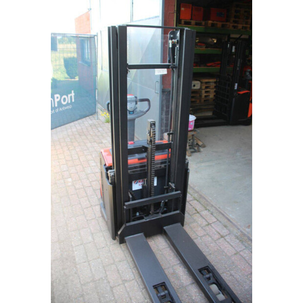 2015 بي تي SWE140L-49016569