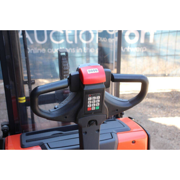 2015 بي تي SWE140L-49016575