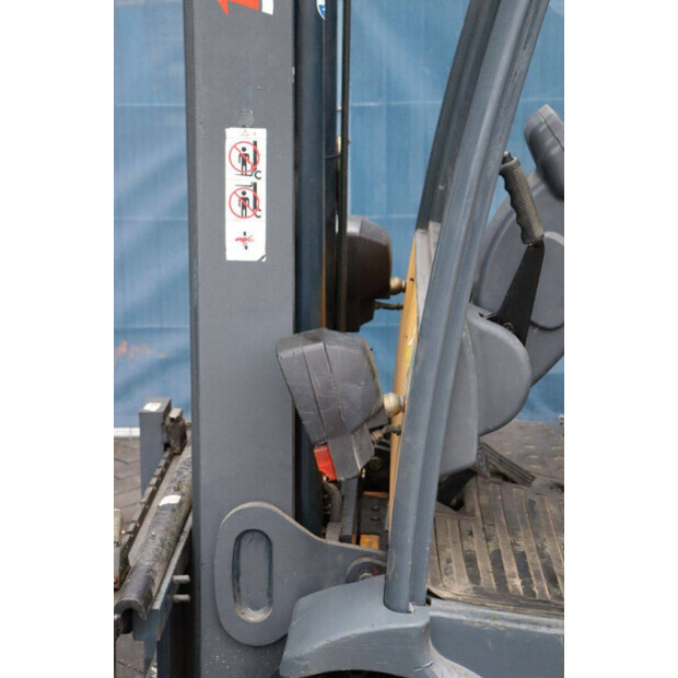 2004 Jungheinrich EFG 320-49016654