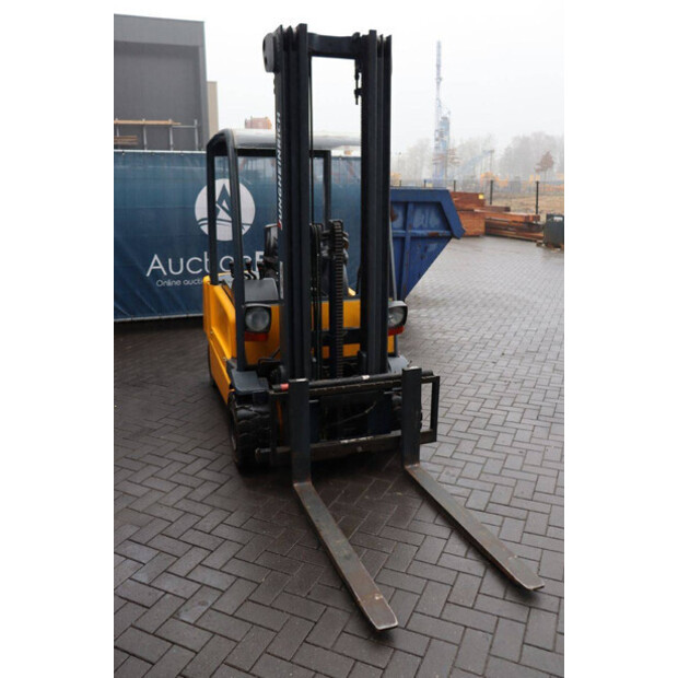 2004 Jungheinrich EFG 320-49016752