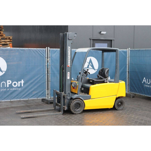 2004 Jungheinrich EFG 320-49016754