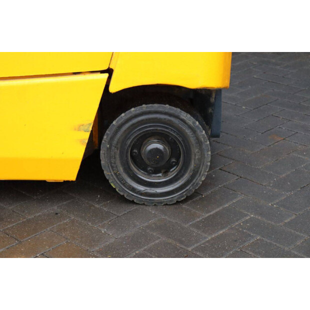2004 Jungheinrich EFG 320-49016761