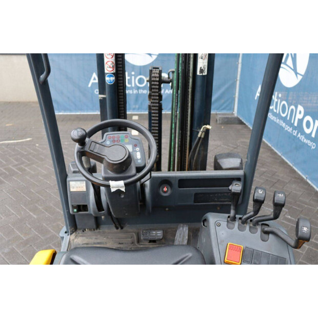 2004 Jungheinrich EFG 320-49016764