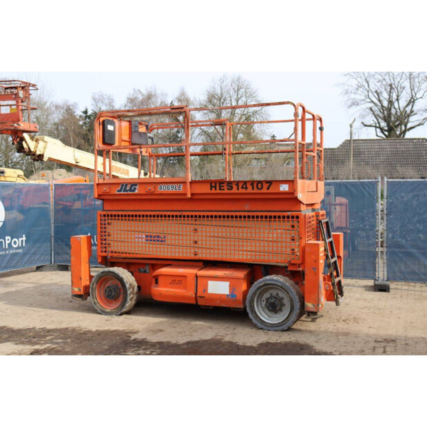 2002 JLG 4069LE-49017090