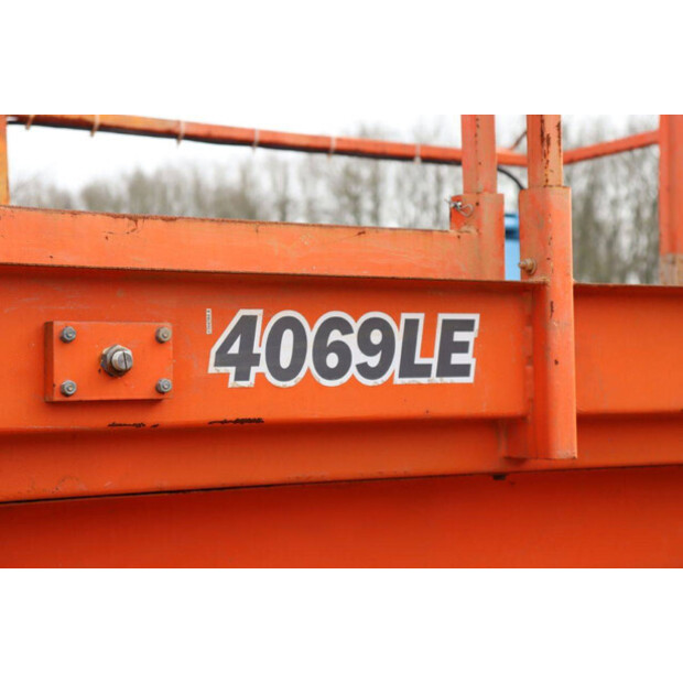 2002 JLG 4069LE-49017100