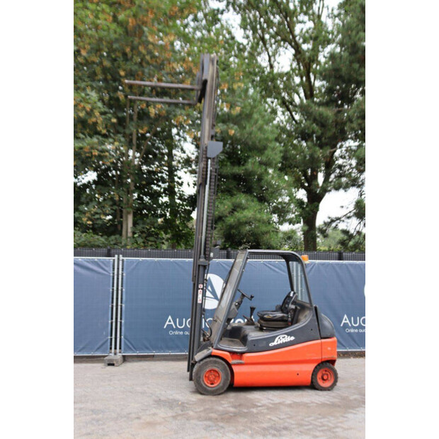 1997 Linde E25-01-49017260
