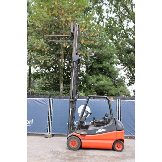 1997 Linde E25-01-49017261