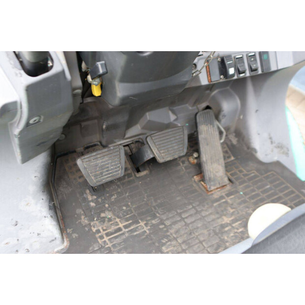 2015 MITSUBISHI FD25NT-49017287