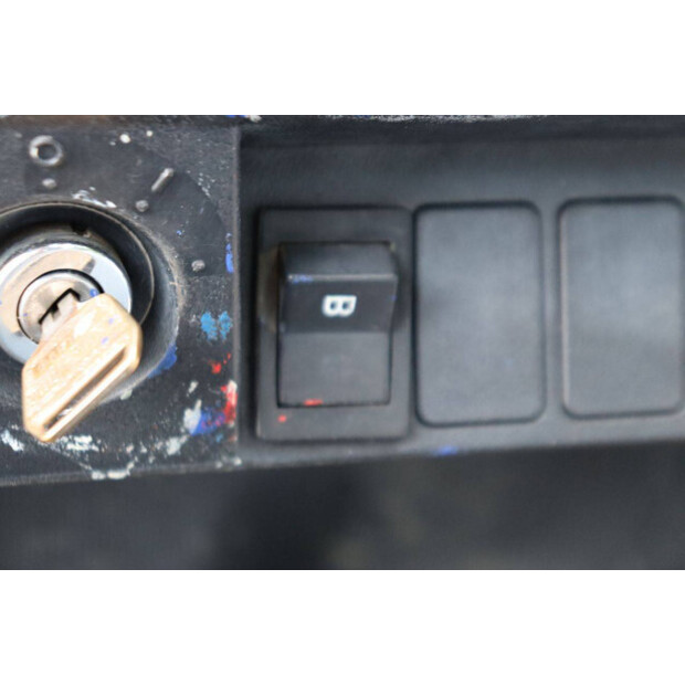 1999 Toyota 30-49017366