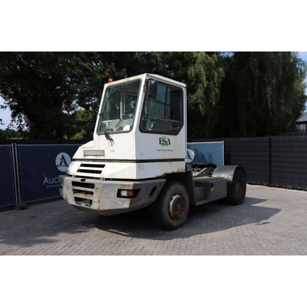 2002 Terberg YT180-49017379