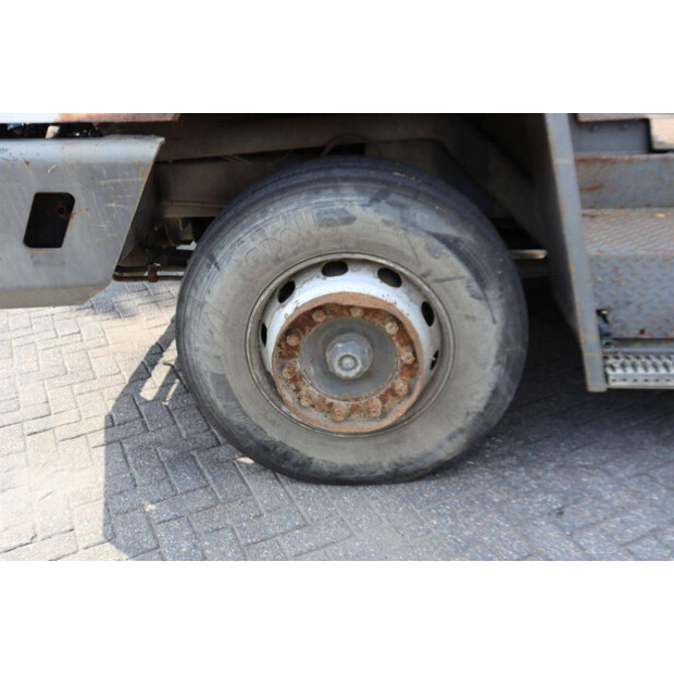 2002 Terberg YT180-49017384