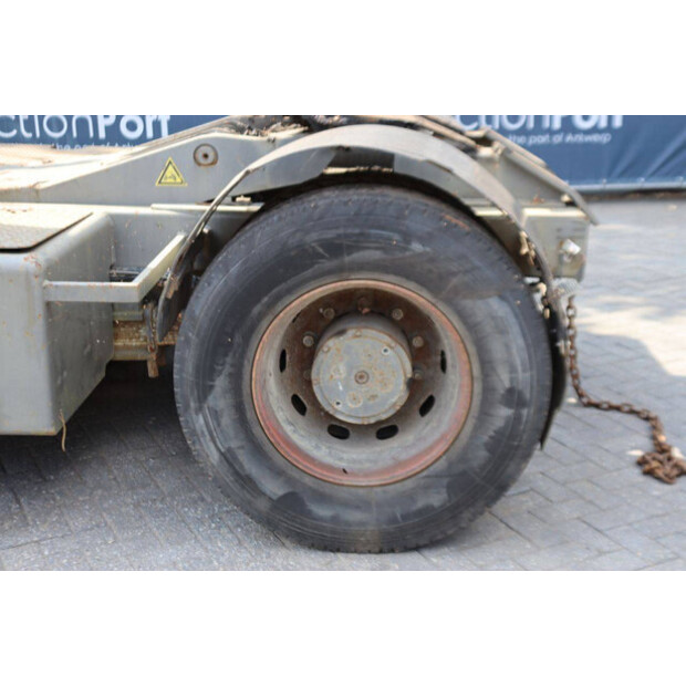 2002 Terberg YT180-49017385