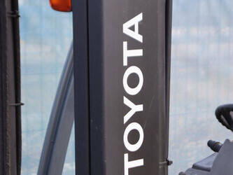 2017-toyota-02-2fg25-49017544