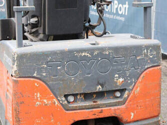 2008-toyota-7fbef16-1485356-49017730