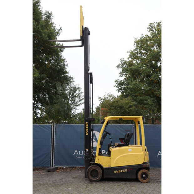 2017 Hyster J2.5XN-49017784