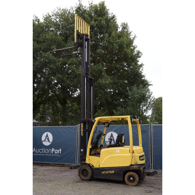 2017 Hyster J2.5XN-49017785