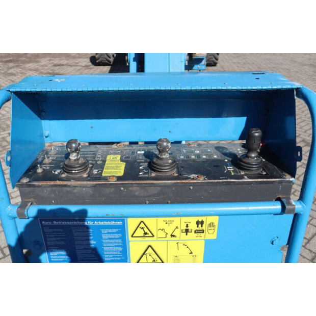 2012 Genie S-125-49018356