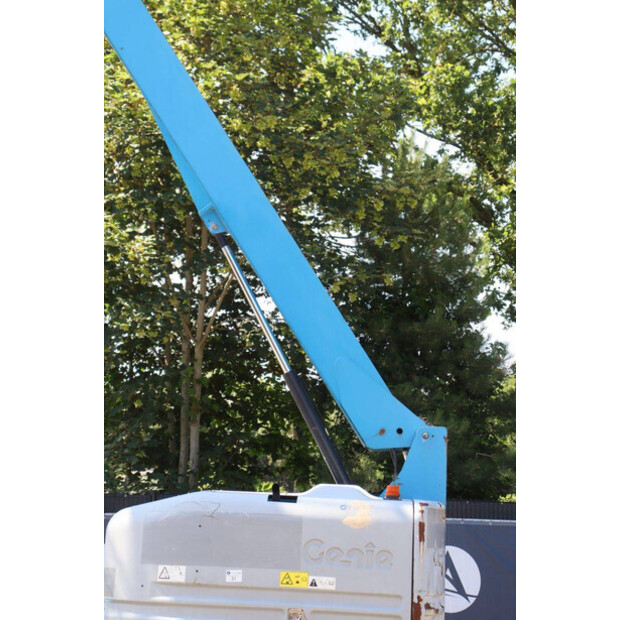 2012 Genie S-45-49018428