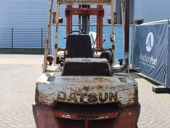 datsun-yf03-1485384-49018491