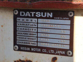 datsun-yf03-1485384-49018500