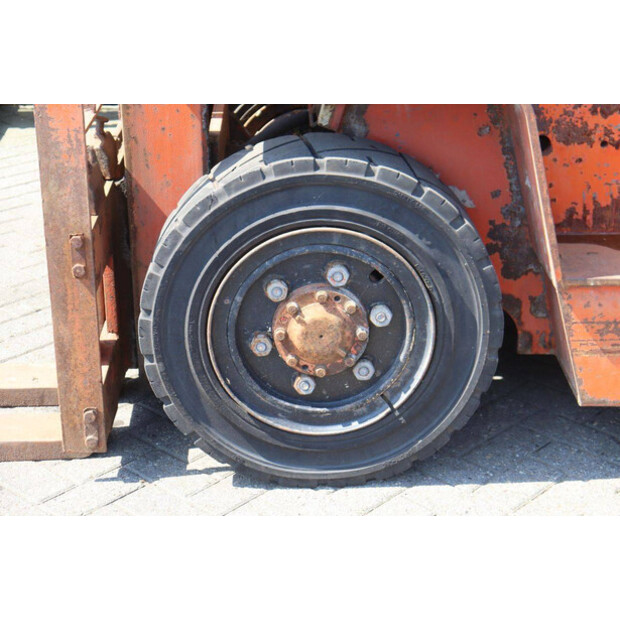 Datsun YF03-49018501