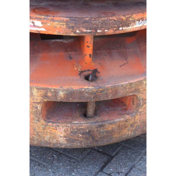 Datsun YF03-49018505