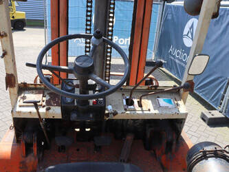 datsun-yf03-1485384-49018506
