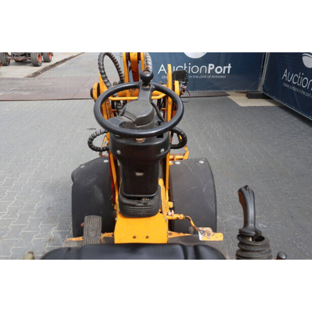 2008 WCM FOX HT25J-49018671