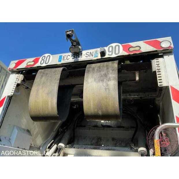 2016 Mercedes-Benz ATEGO-49024210