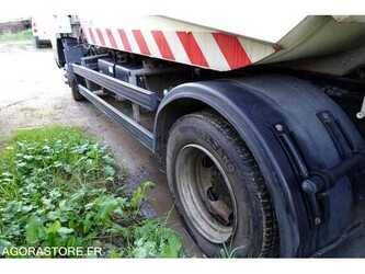 2011-mitsubishi-canter-1485538-49024286